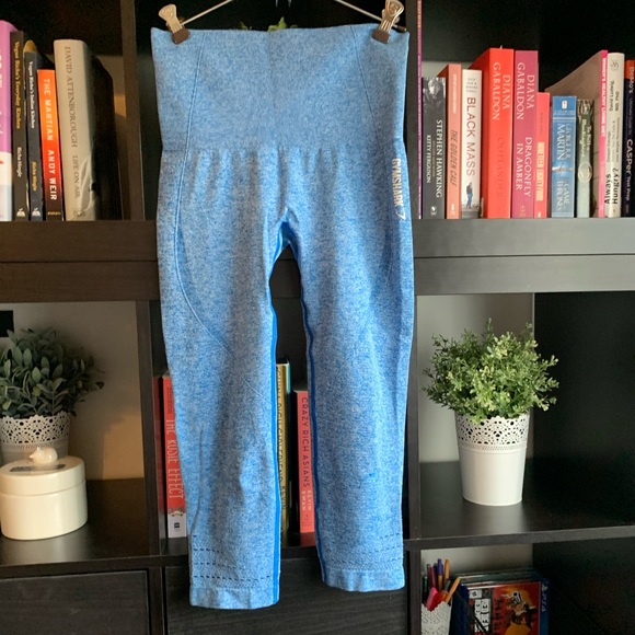 Gymshark Pants - GYMSHARK Cropped Seamless Leggings (Size S)